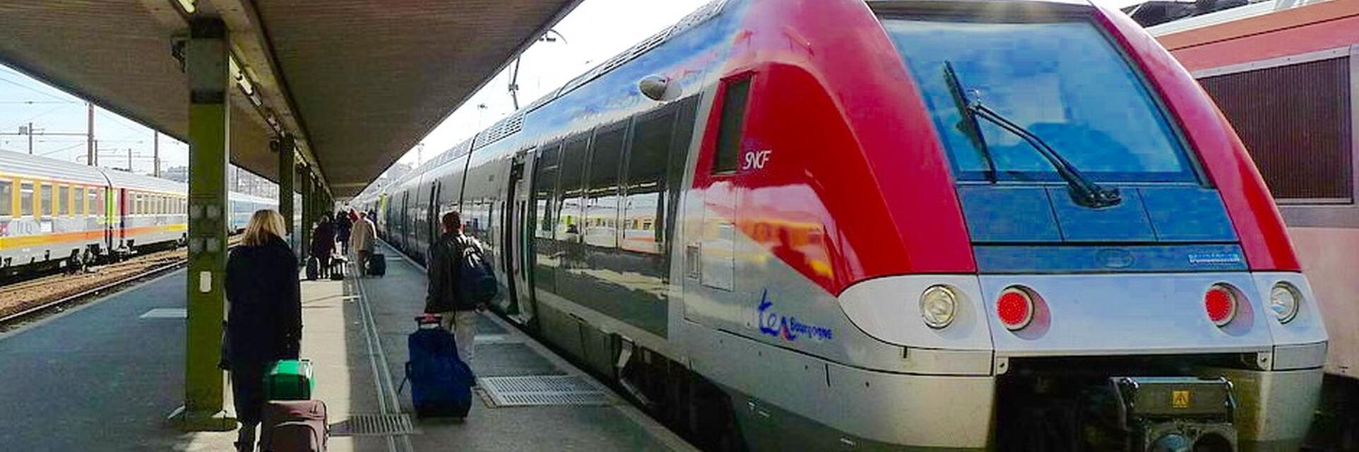 Transport commun & voiture. 